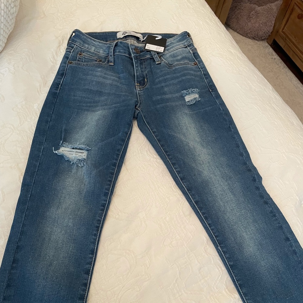 TOWNE Skinny Jeans Ripped